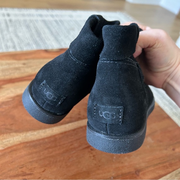 New Ugg Josefene Cuff Short Boots - Picture 5 of 7